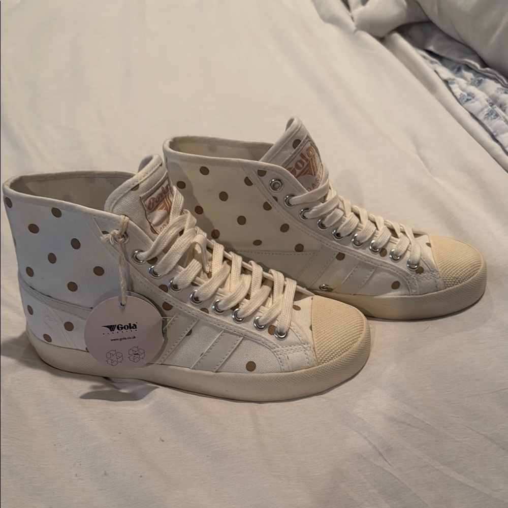 Gola Coaster High-top Sneaker- white canvas with gold polka dots. Size 6.  NWT!